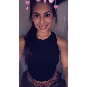 Meet your Posher, Crystal